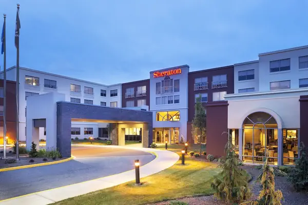 Photo 1 - Sheraton Hartford South Hotel