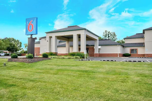 Photo 1 - Motel 6 Georgetown, KY - Lexington North
