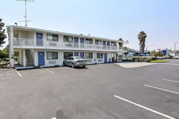 Photo 1 - Motel 6 Sunnyvale, CA - South