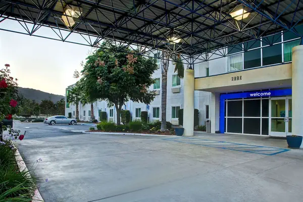 Photo 1 - Motel 6 Gilroy, CA