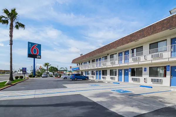 Photo 1 - Motel 6 Lost Hills, CA