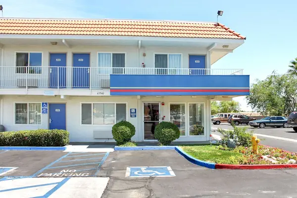 Photo 1 - Motel 6 Lancaster, CA