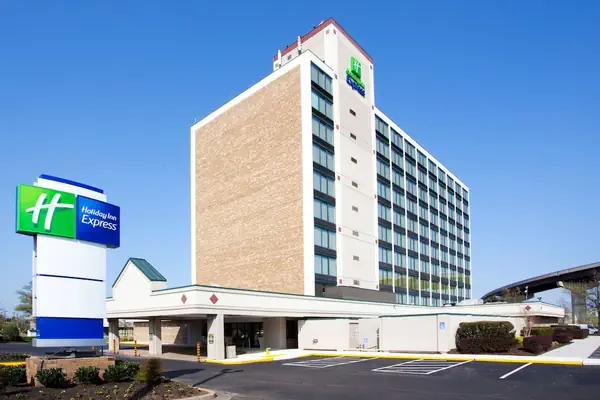 Photo 1 - Holiday Inn Express Washington DC SW - Springfield by IHG