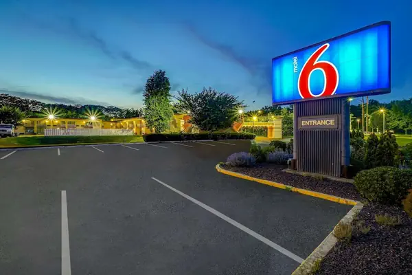 Photo 1 - Motel 6 Lawrenceville, NJ