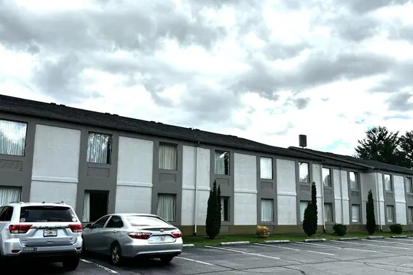 Photo 1 - Deluxe Inn Wytheville