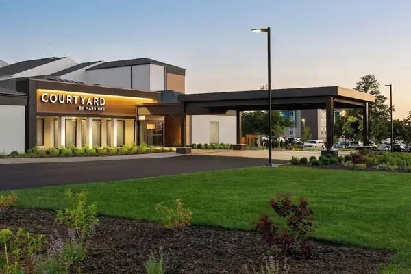 Photo 1 - Courtyard by Marriott Minneapolis-St. Paul Airport