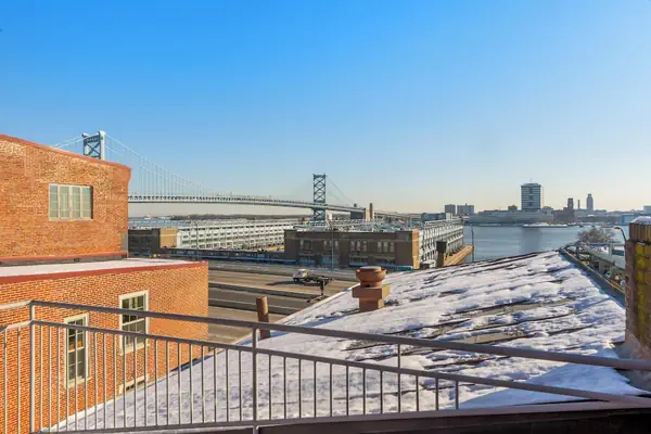 Photo 1 - Penn's View Hotel