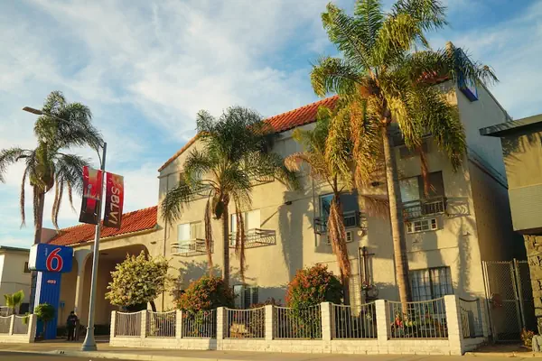 Photo 1 - Motel 6 Inglewood, CA