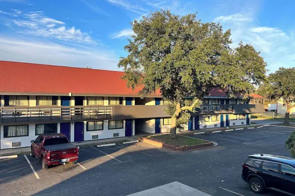 Photo 1 - Studio 6 Suites Shreveport, LA – Industrial Loop