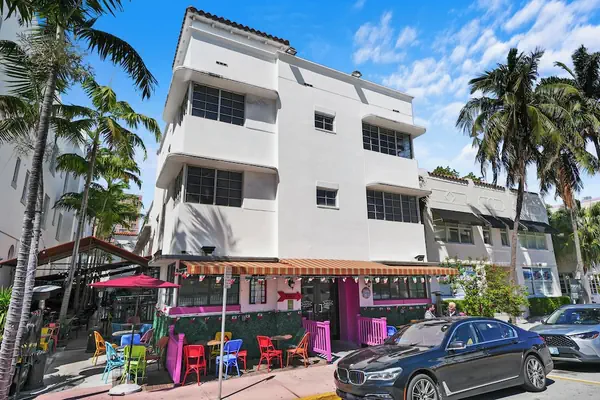 Photo 1 - The Whitelaw Hotel