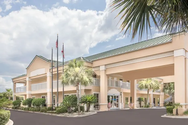 Photo 1 - Baymont by Wyndham Crestview