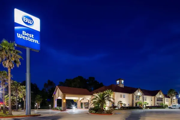 Photo 1 - Best Western Inn & Suites - Lake Charles