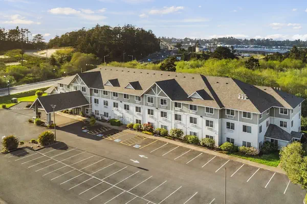 Photo 1 - La Quinta Inn & Suites by Wyndham Newport