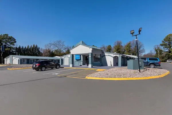 Photo 1 - Rodeway Inn Charlotte Airport Area