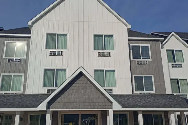 Photo 1 - Country Inn & Suites by Radisson, Davenport - Quad Cities