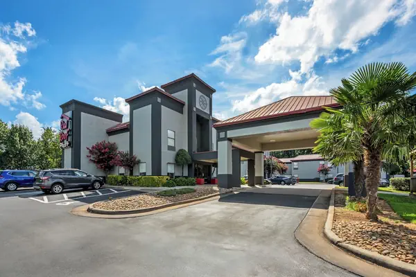 Photo 1 - Red Roof PLUS+ Henderson