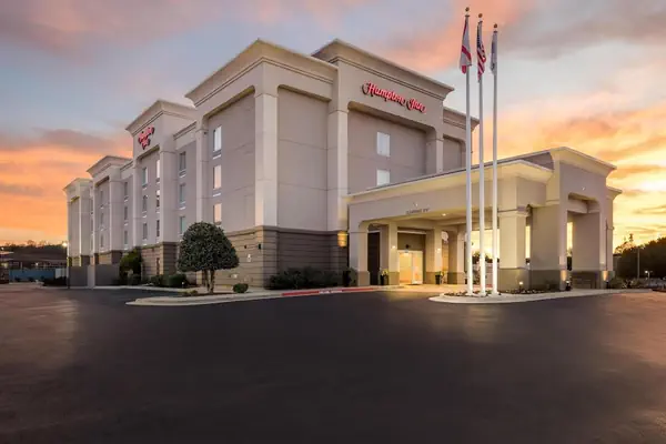 Photo 1 - Hampton Inn Guntersville