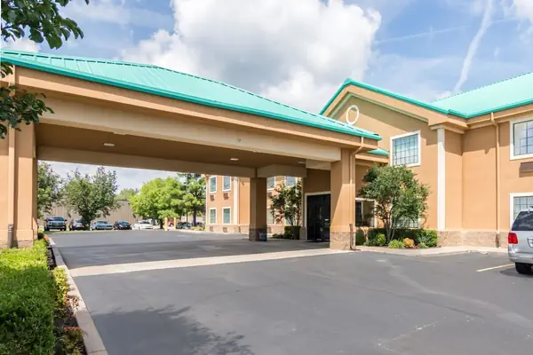 Photo 1 - Quality Inn & Suites Alma I-40