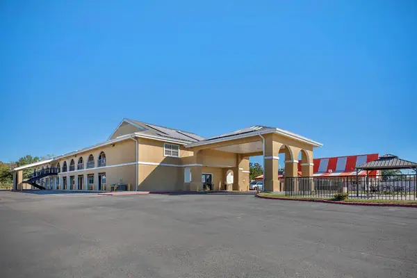 Photo 1 - Red Roof Inn Canton, TX