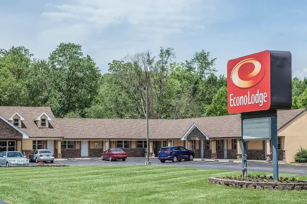 Photo 1 - Econo Lodge Newton