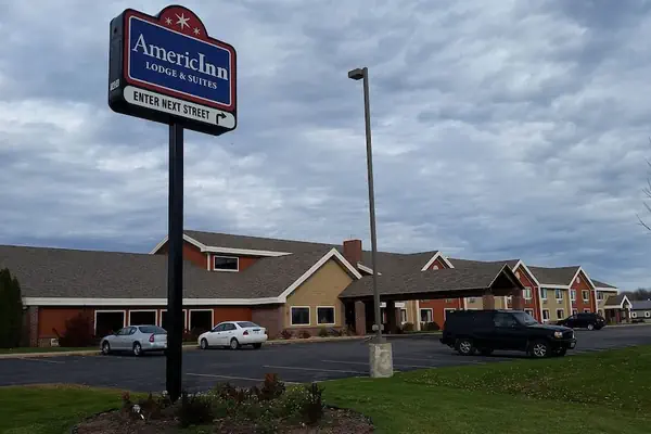 Photo 1 - AmericInn by Wyndham New London
