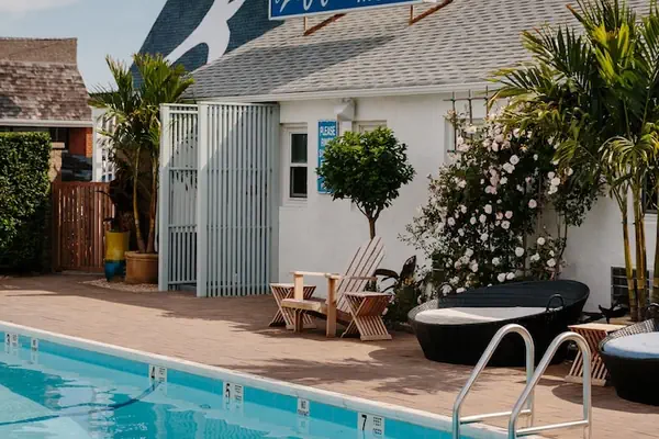 Photo 1 - Daunt's Albatross Motel