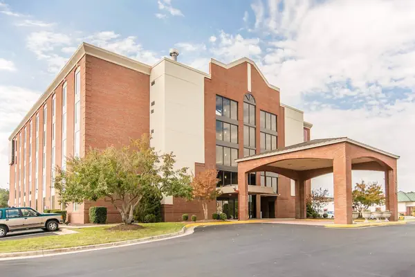 Photo 1 - Comfort Suites Fredericksburg South