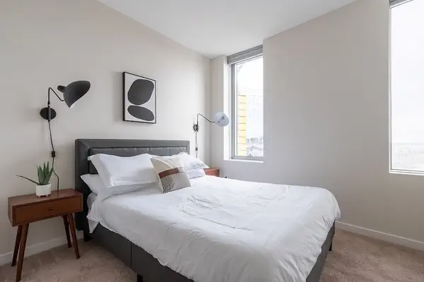 Photo 1 - Sophari Bellevue Tower Apts