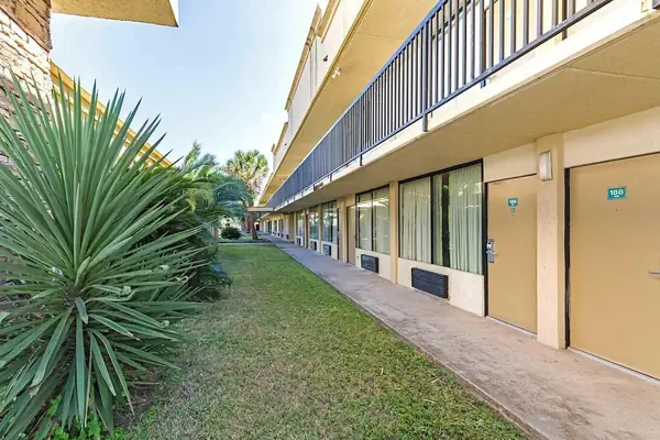 Photo 1 - Eco Inn Suites by Hotel O Baytown