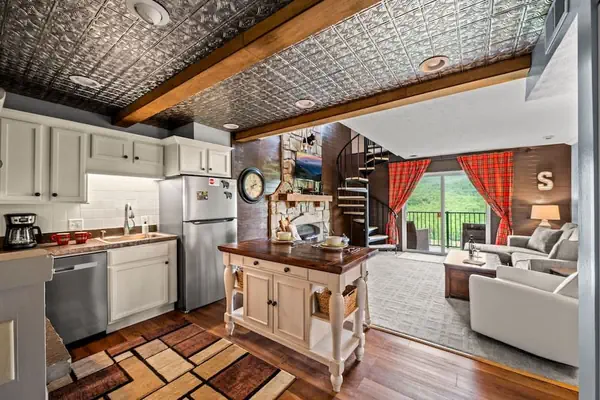 Photo 1 - Sleeps 6 Pool Playground Mountain Views Hot Tub