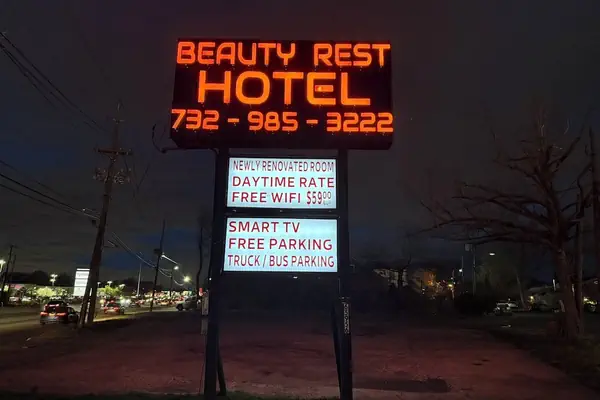 Photo 1 - Beauty Rest Hotel