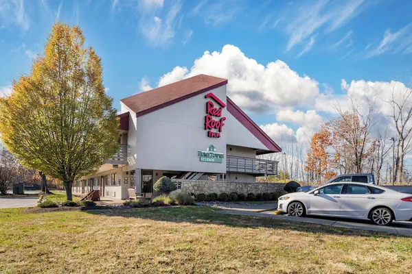 Photo 1 - HomeTowne Studios by Red Roof Buffalo - Niagara Airport