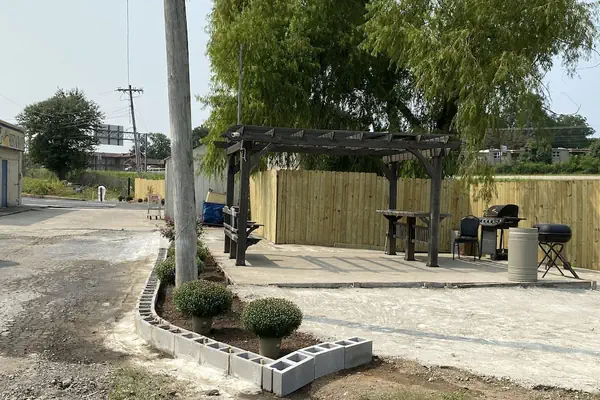 Photo 1 - Motel 6 Van Buren, AR