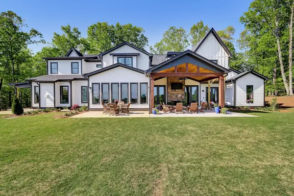 Photo 1 - The Inn at Blackberry HIll