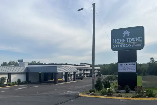 Photo 1 - HomeTowne Studios by Red Roof Athens, TN