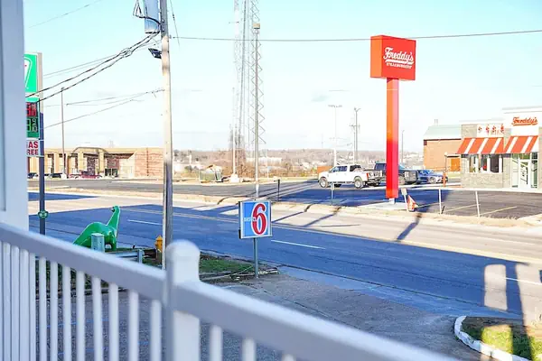 Photo 1 - Motel 6 Rolla, MO