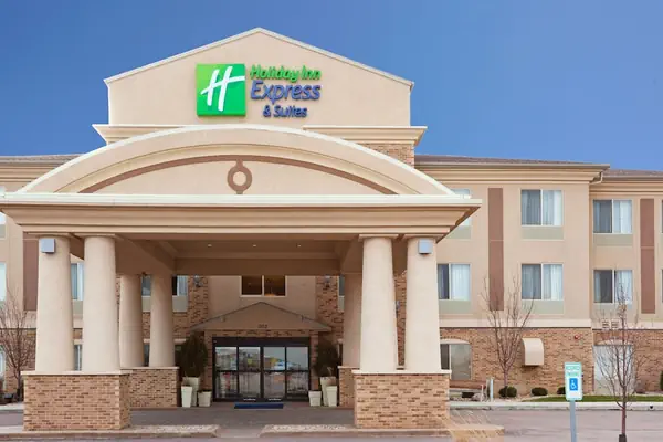 Photo 1 - Holiday Inn Express & Suites Brandon by IHG