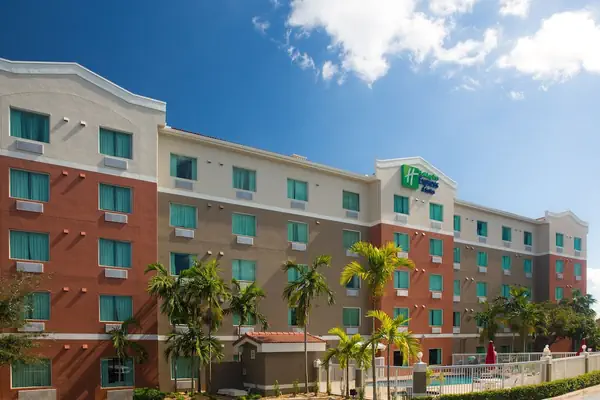 Photo 1 - Holiday Inn Express & Suites Pembroke Pines-Sheridan St by IHG