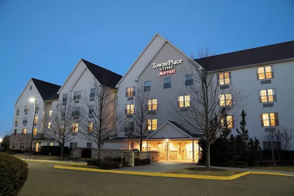 Photo 1 - TownePlace Suites by Marriott Republic Airport Long Island