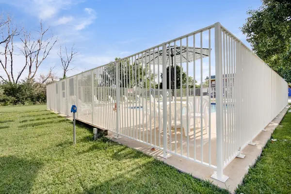 Photo 1 - Motel 6 Salina, KS