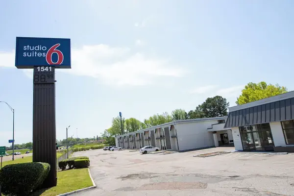 Photo 1 - Studio 6 Suites Memphis, TN – East Memphis