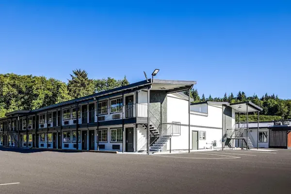 Photo 1 - Motel 6 – Aberdeen, WA