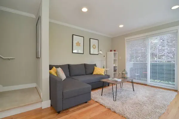 Photo 1 - Seattle Vacation Home: Off The Wall