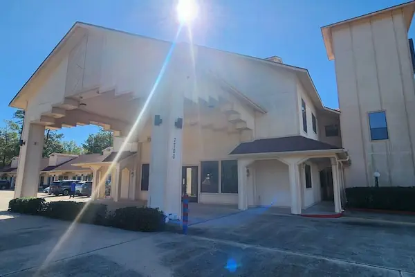 Photo 1 - Regency Inn & Suites By Capital O Houston IAH Airport