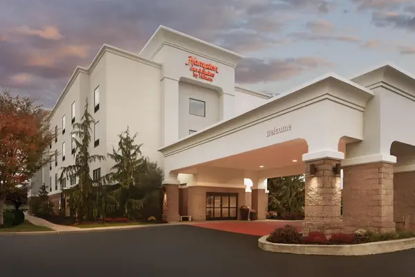 Photo 1 - Hampton Inn & Suites Cleveland Mentor