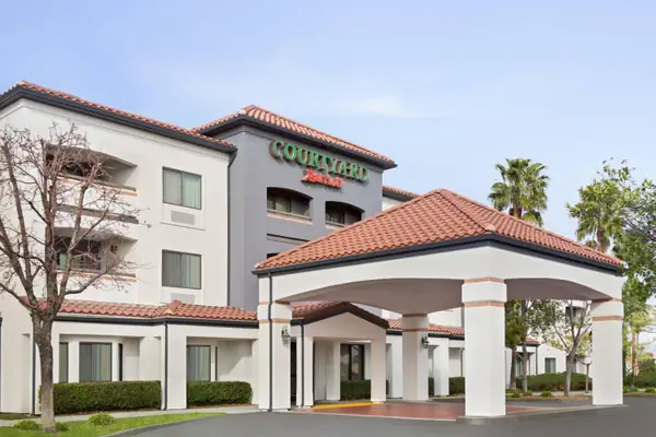 Photo 1 - Courtyard by Marriott Palmdale