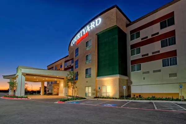 Photo 1 - Courtyard by Marriott San Marcos