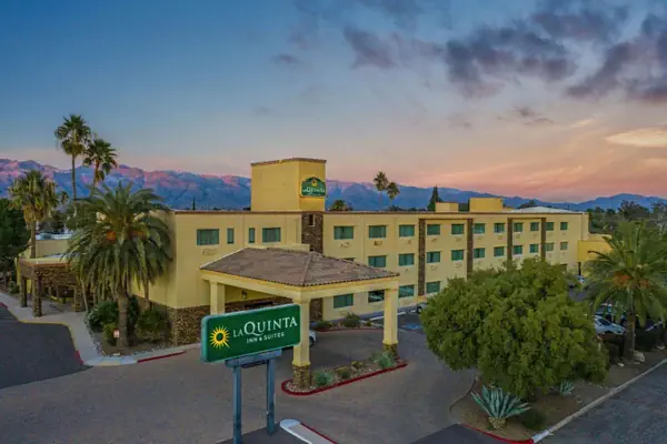 Photo 1 - La Quinta by Wyndham Tucson - Reid Park