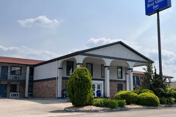 Photo 1 - Americas Best Value Inn Blue Ridge
