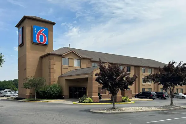 Photo 1 - Motel 6-Indianapolis, IN - Airport